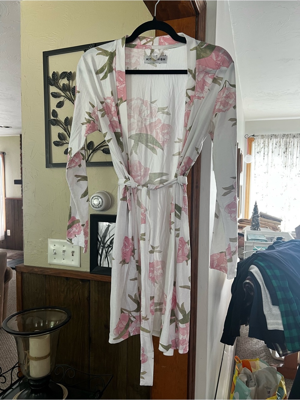 Kittenish Pink Floral Women's Robe